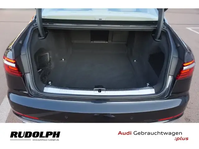 Audi S8