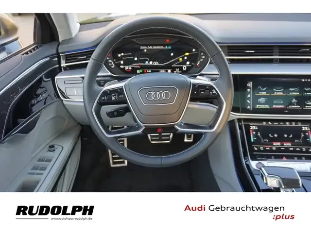 Audi S8