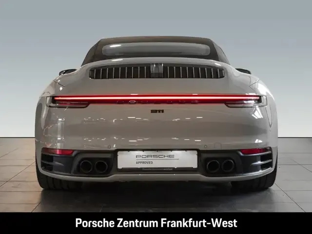 Porsche 992