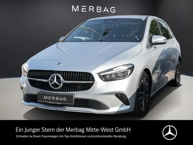 Mercedes-Benz B 180