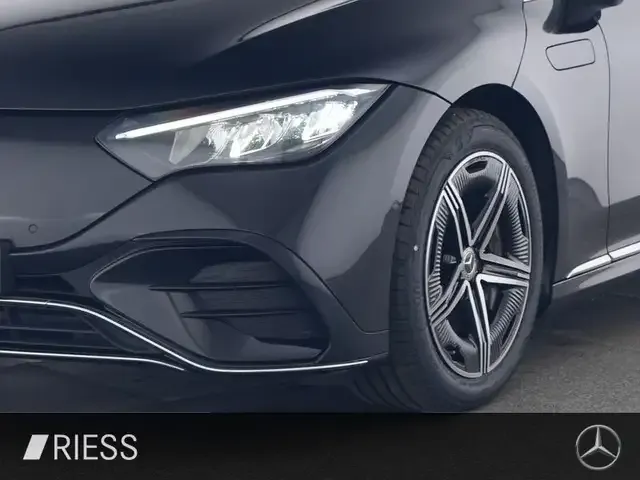 Mercedes-Benz EQE 300