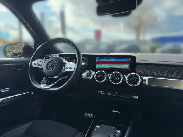 Mercedes-Benz EQB 250