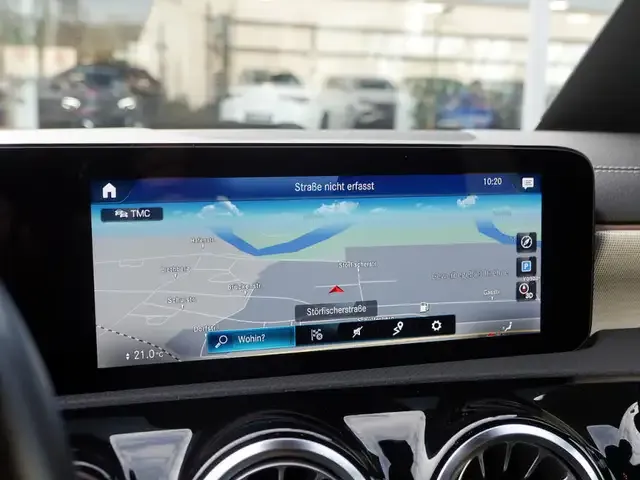 Mercedes-Benz CLA 180