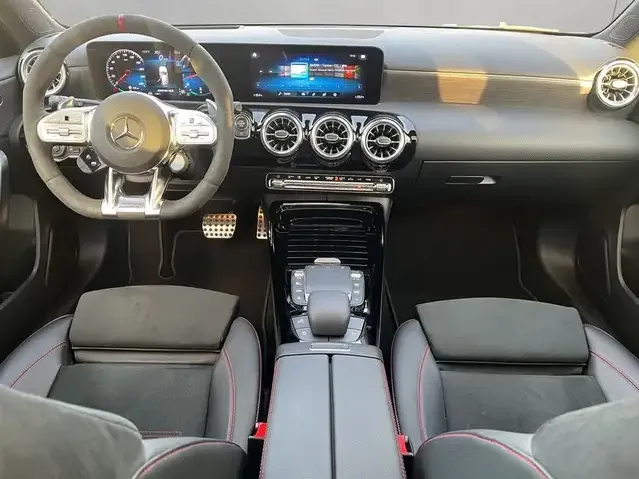 Mercedes-Benz A 35 AMG