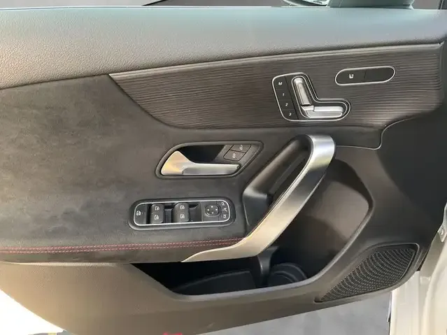 Mercedes-Benz A 35 AMG