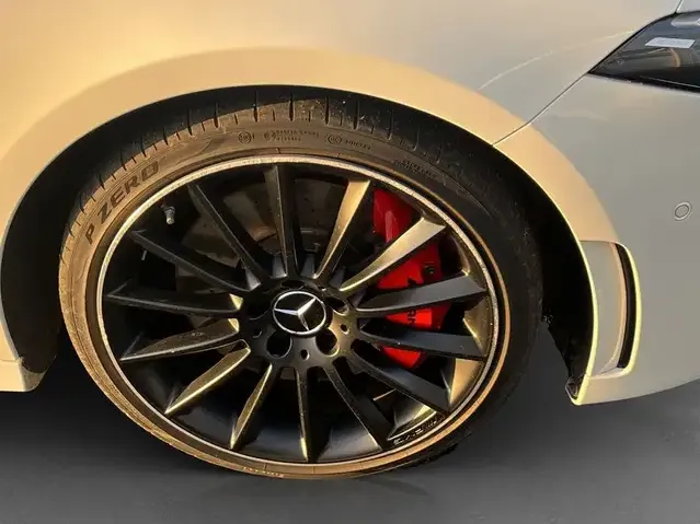 Mercedes-Benz A 35 AMG