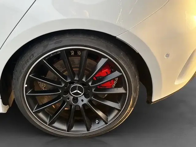 Mercedes-Benz A 35 AMG