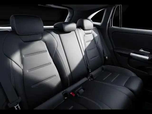 Mercedes-Benz GLA 220
