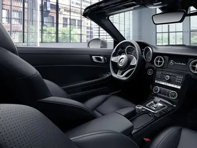 Mercedes-Benz SLC 300