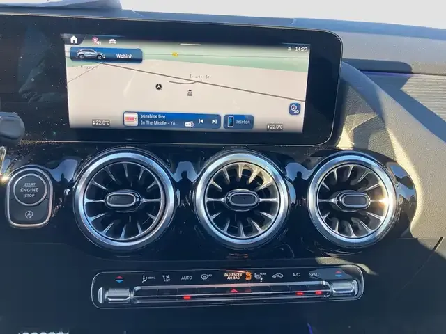 Mercedes-Benz GLA 200