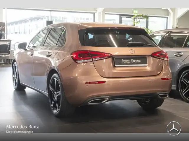 Mercedes-Benz A 180