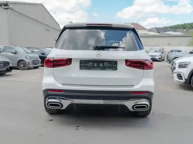 Mercedes-Benz GLB 200