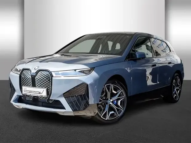 BMW iX