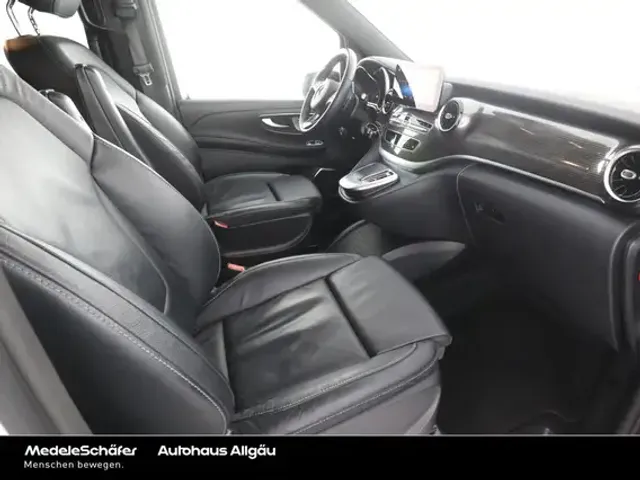 Mercedes-Benz EQV 300
