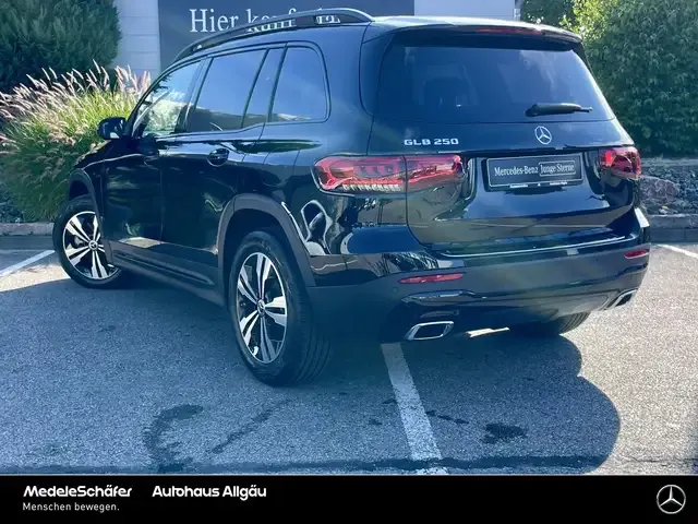 Mercedes-Benz GLB 250