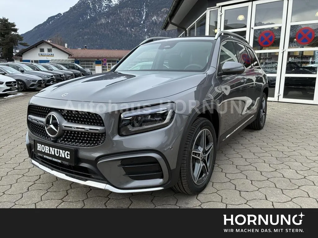 Mercedes-Benz GLB 220