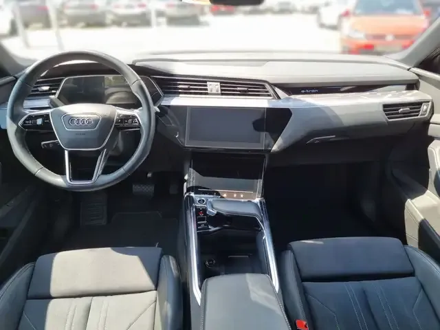 Audi Q8 e-tron