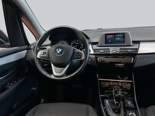 BMW 220
