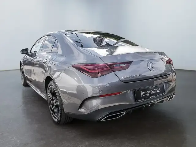 Mercedes-Benz CLA 250