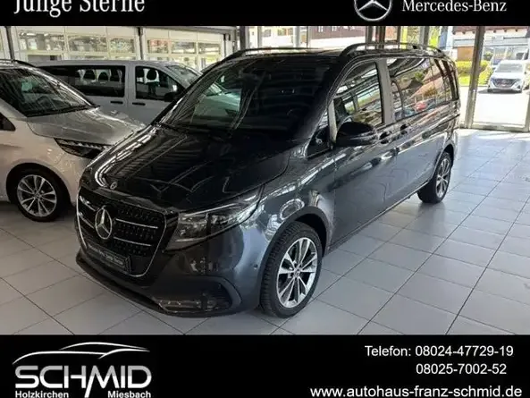 Mercedes-Benz V 250