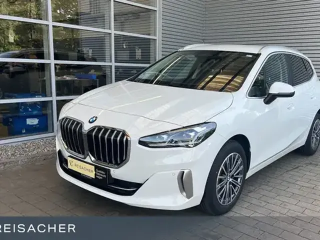 BMW 218