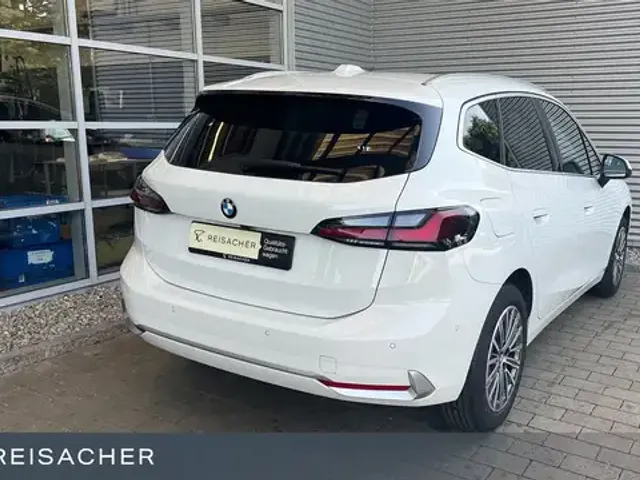 BMW 218