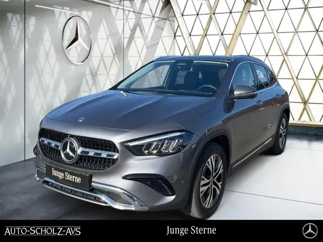 Mercedes-Benz GLA 220