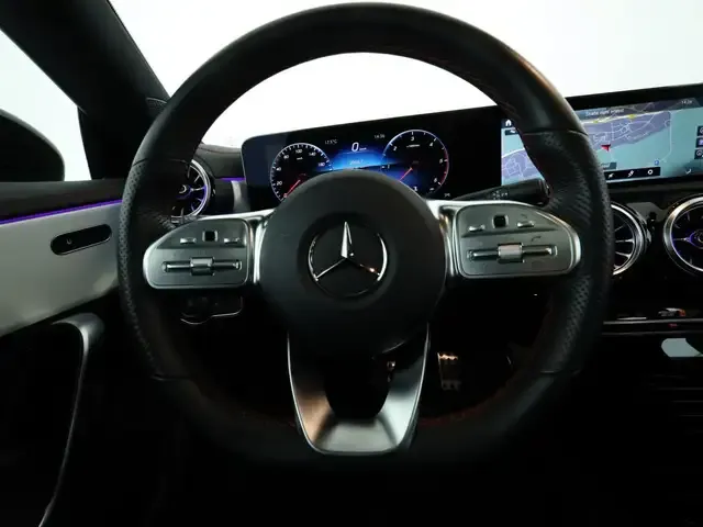 Mercedes-Benz CLA 220