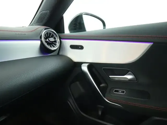 Mercedes-Benz CLA 220