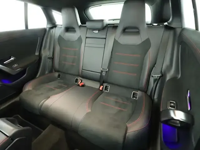 Mercedes-Benz CLA 220