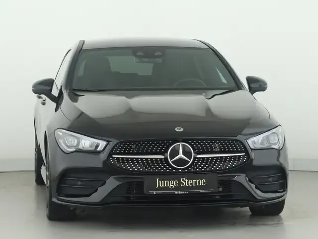 Mercedes-Benz CLA 220