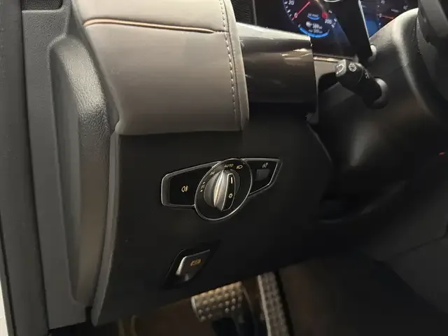 Mercedes-Benz EQC 400