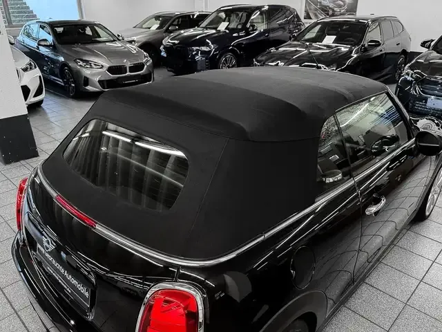 MINI Cooper Cabrio