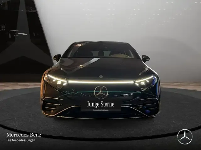 Mercedes-Benz EQS