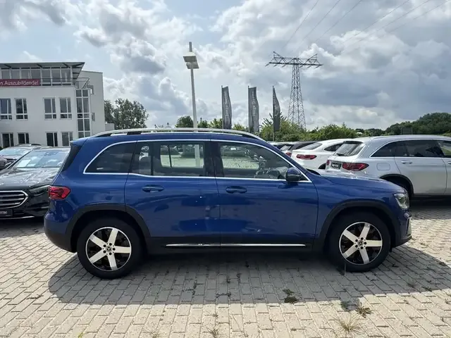 Mercedes-Benz GLB 200