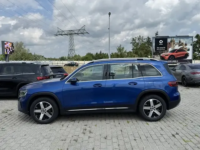Mercedes-Benz GLB 200