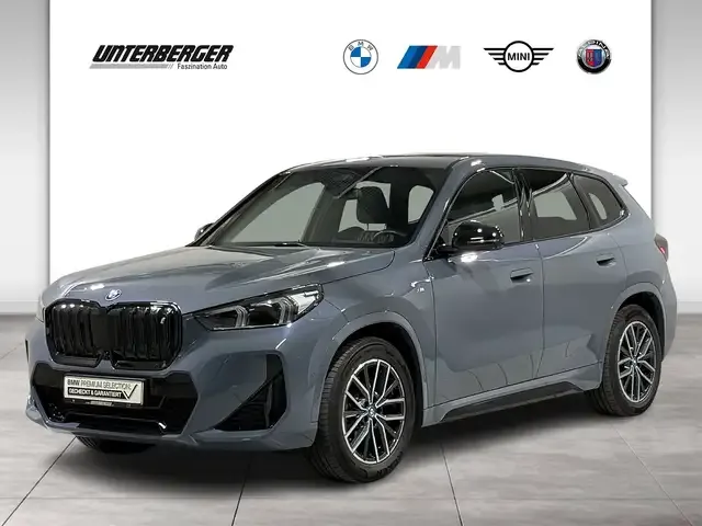 BMW iX1