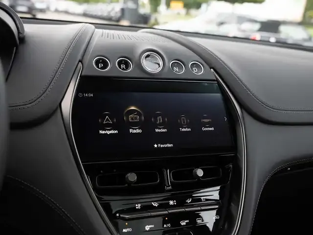 Aston Martin DBX