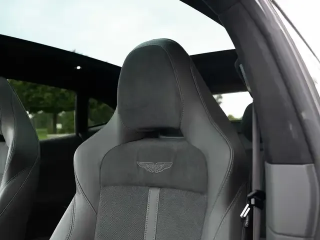 Aston Martin DBX