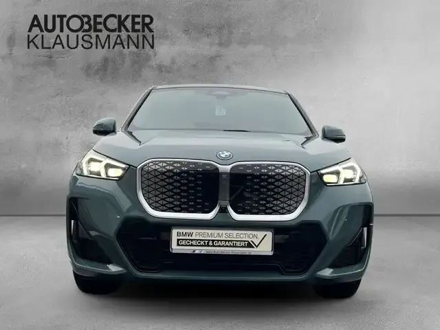 BMW iX1