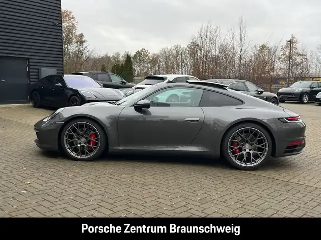 Porsche 992
