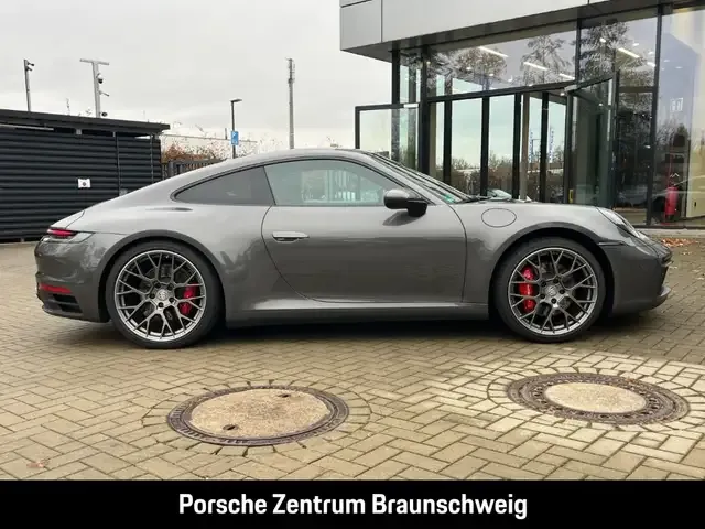 Porsche 992