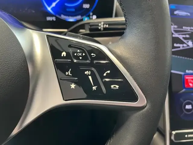 Mercedes-Benz EQE 300