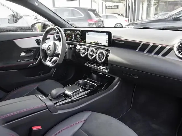 Mercedes-Benz A 35 AMG