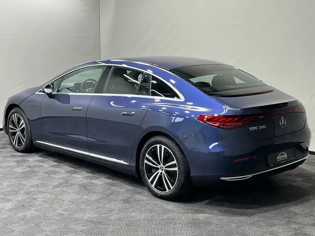 Mercedes-Benz EQE 300