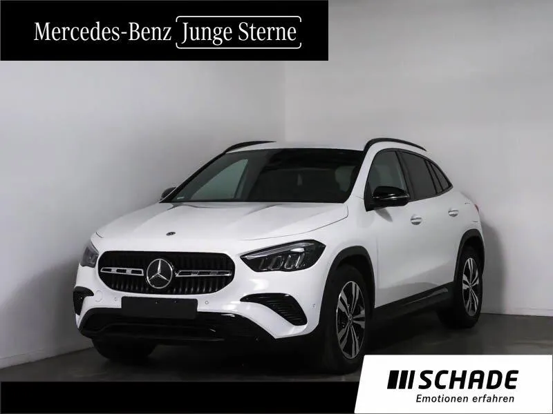 Mercedes-Benz GLA 220