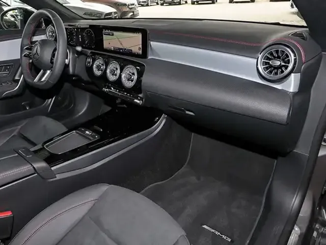 Mercedes-Benz CLA 200
