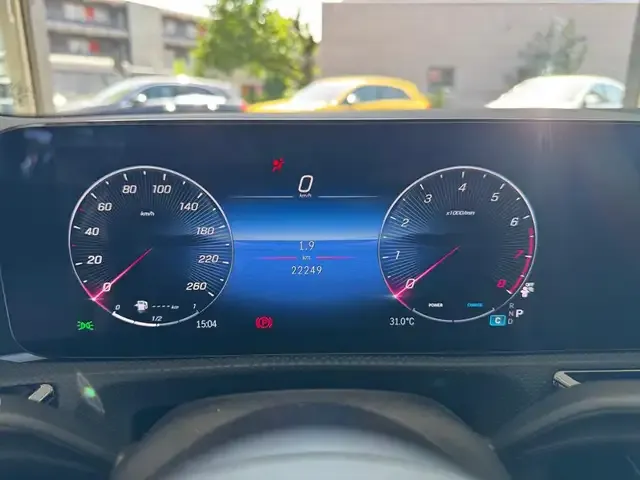 Mercedes-Benz CLA 200