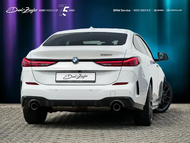 BMW 220