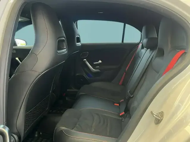 Mercedes-Benz A 35 AMG